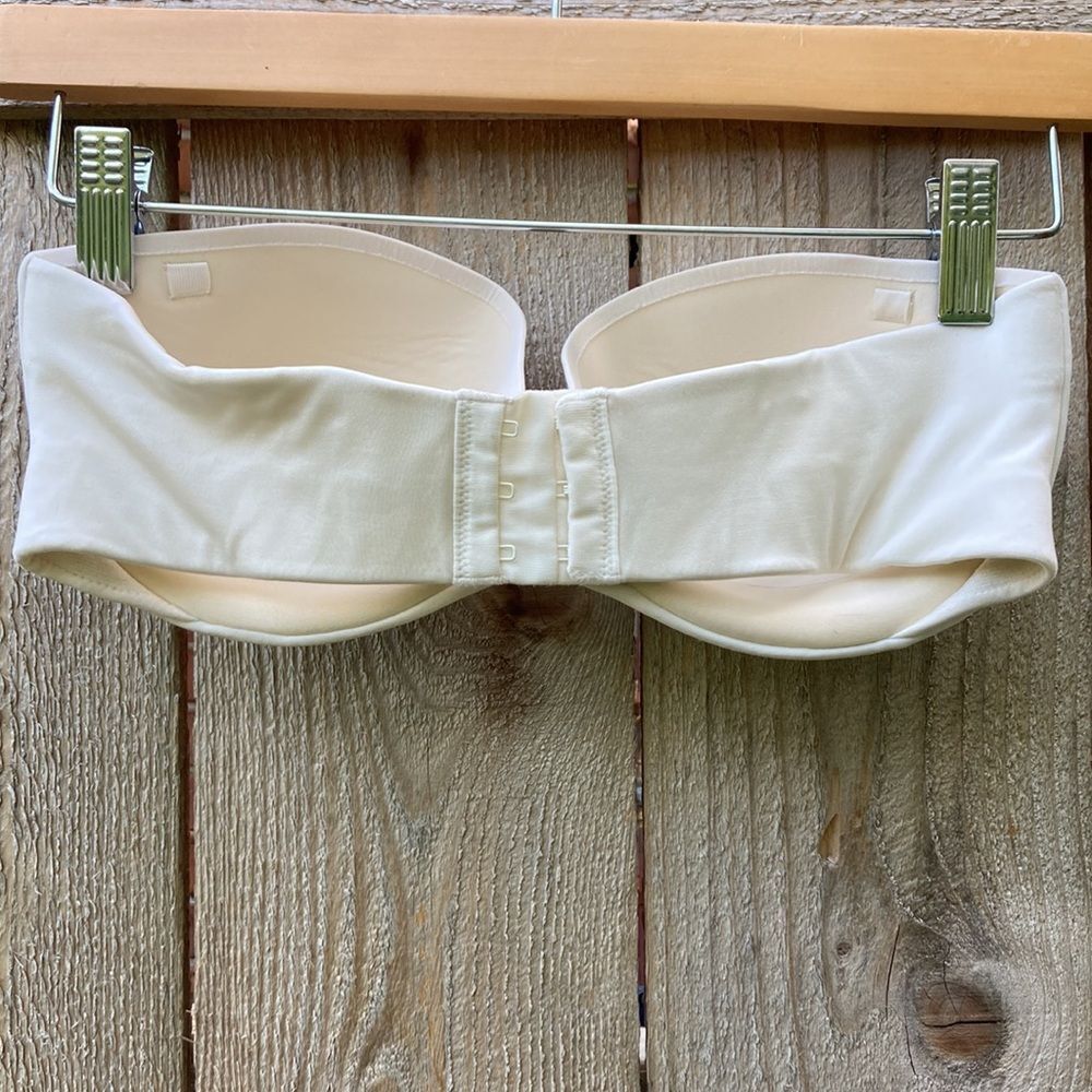 Warner's Strapless Bra - Picture 2 of 3